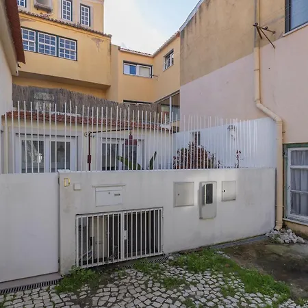 Ferienhaus Modern & Hidden By Lovelystay Lissabon
