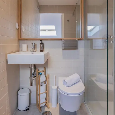 Ferienhaus Modern & Hidden By Lovelystay Lissabon